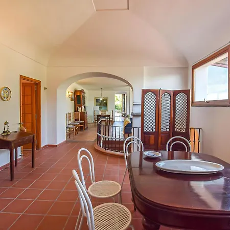 Vakantiehuis Lovely In Forio D'ischia *